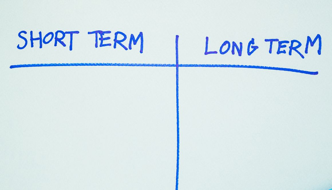 Understanding the Differences Between Short-Term and Long-Term Financial Goals